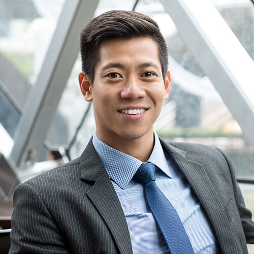 Image of your dentist in CITY using modern technology 